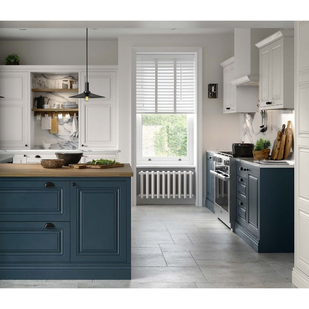 Harrington Door shown in a fitted kitchen setting